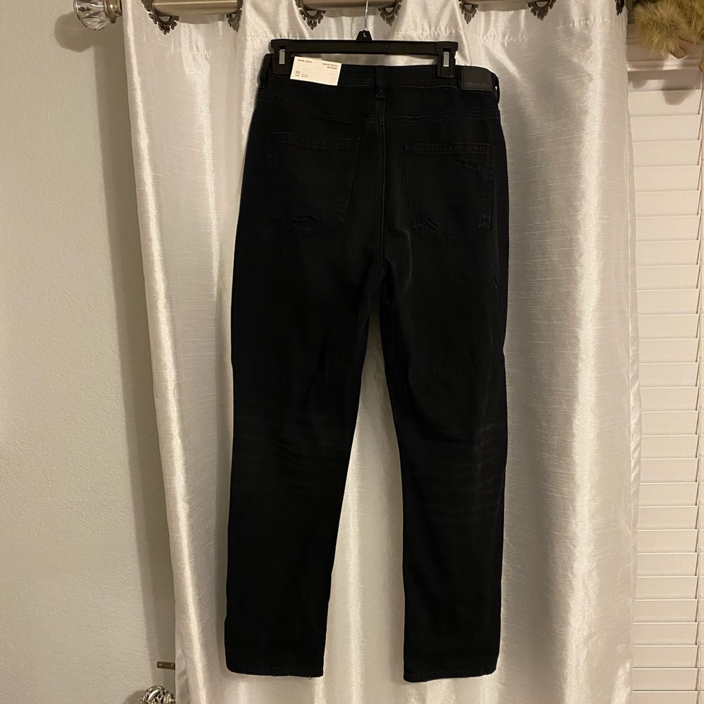 BNWT AE mom jeans